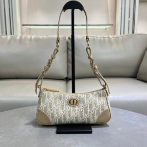 30 Montaigne Oblique Fabric
